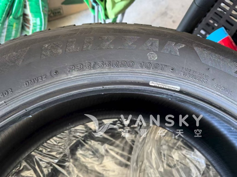 250724224141_snow tire3.jpg